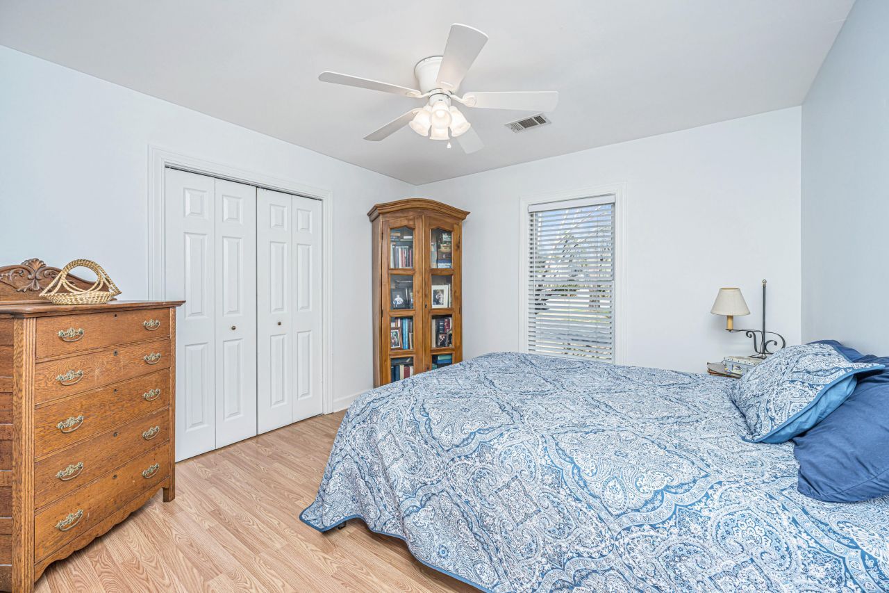 2206 Hunter Creek Drive Photo 25