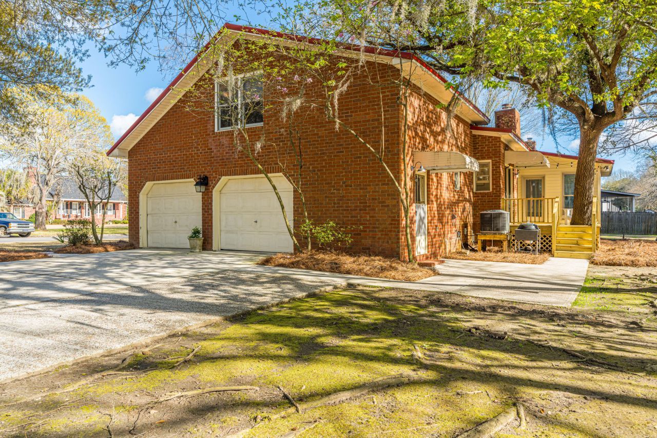 2206 Hunter Creek Drive Photo 5