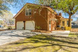 2206 Hunter Creek Drive photo 4