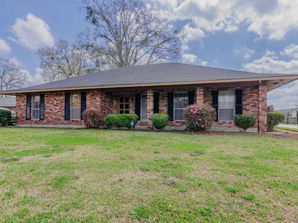 9874 Great Smokey Ave, Baton Rouge, LA 70814