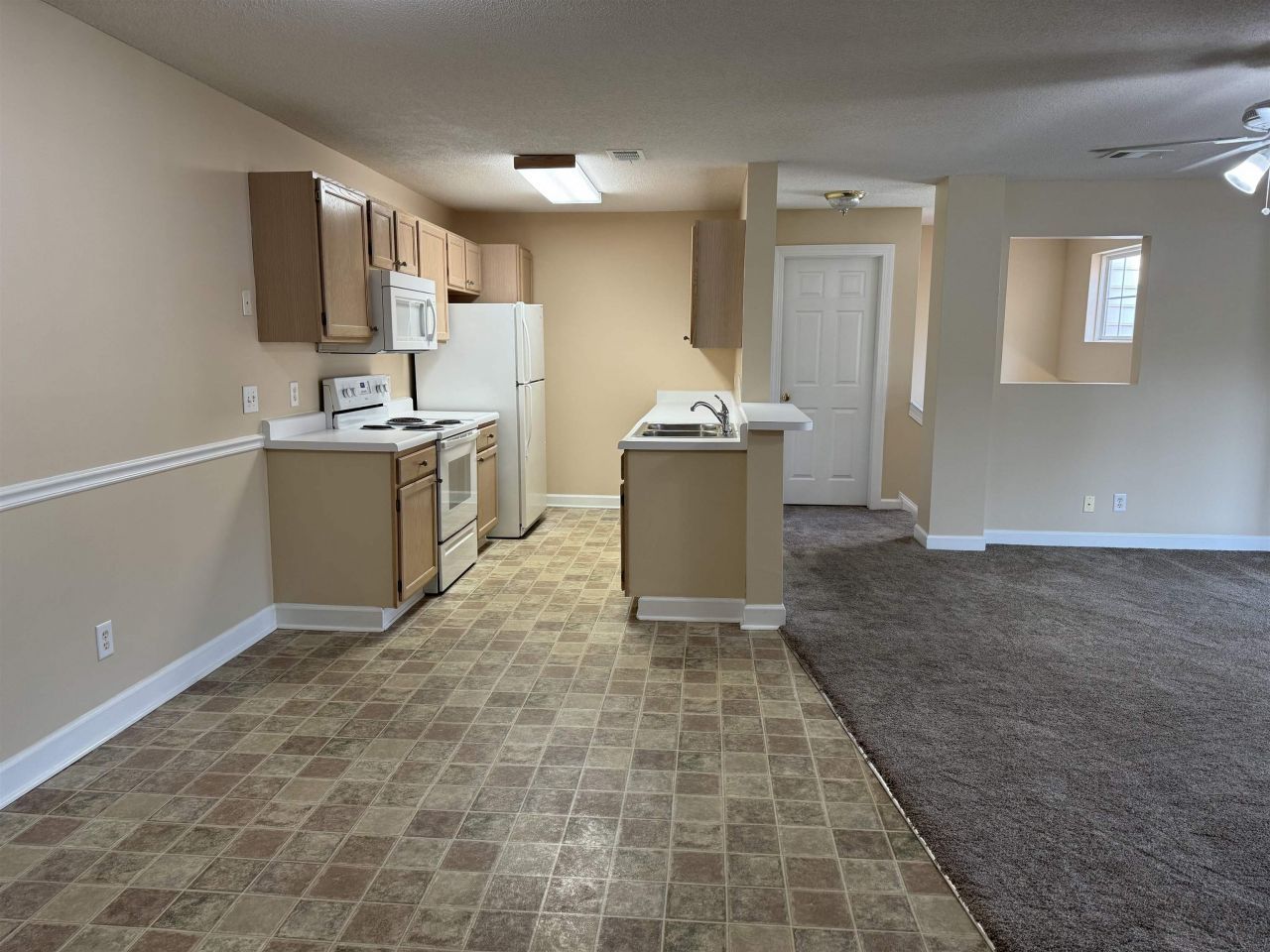 4375 Crepe Myrtle Ct. Photo 4