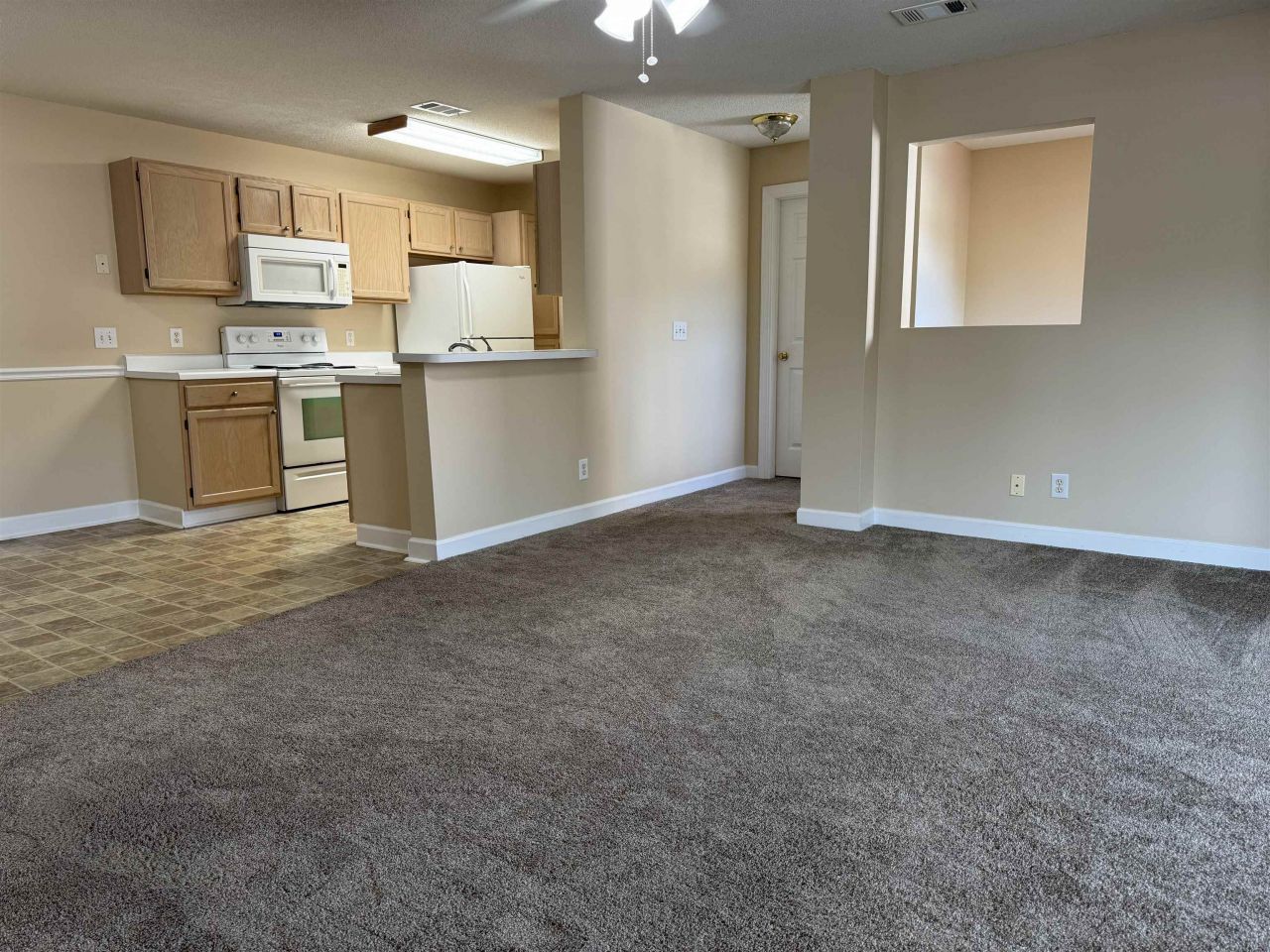 4375 Crepe Myrtle Ct. Photo 5