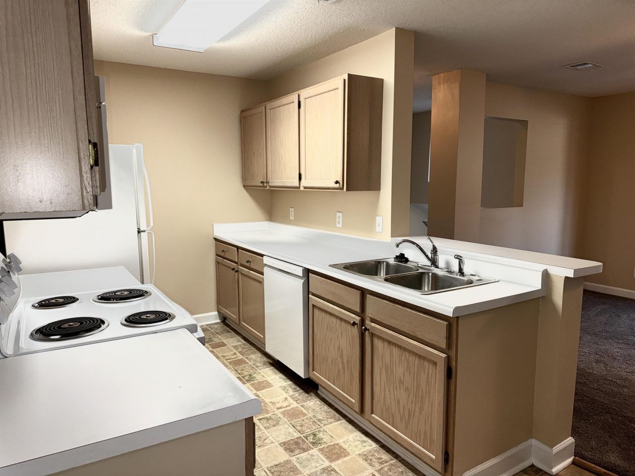 4375 Crepe Myrtle Ct. Photo 7