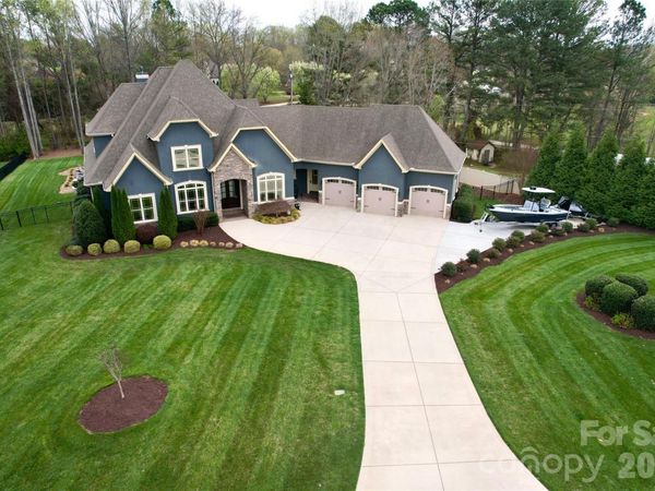 147 Castle Drive, Mooresville, NC 28117