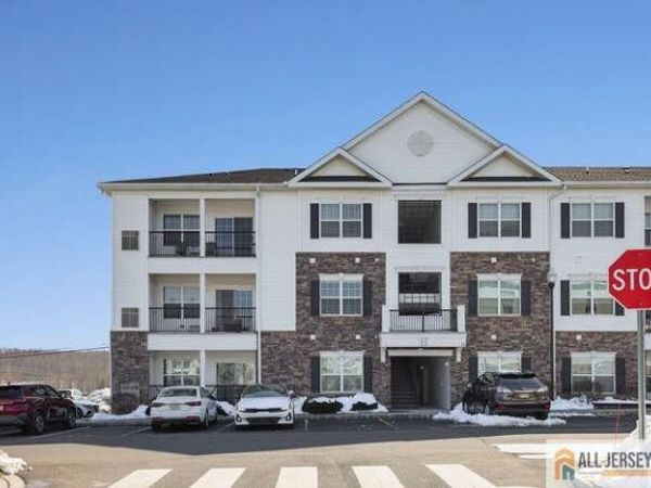 421 Tavern Road , Monroe Township, NJ 08831