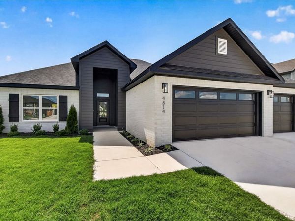 4814 Cowboy Street, Springdale, AR 72762