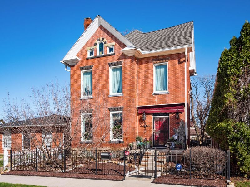 230 N 17th Street, Columbus, OH 43203 Photo 1