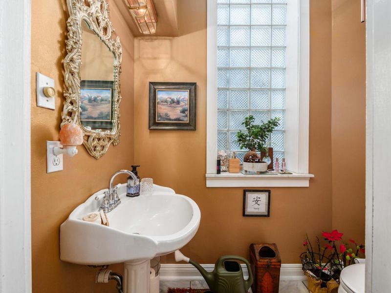 230 N 17th Street, Columbus, OH 43203 Photo 11