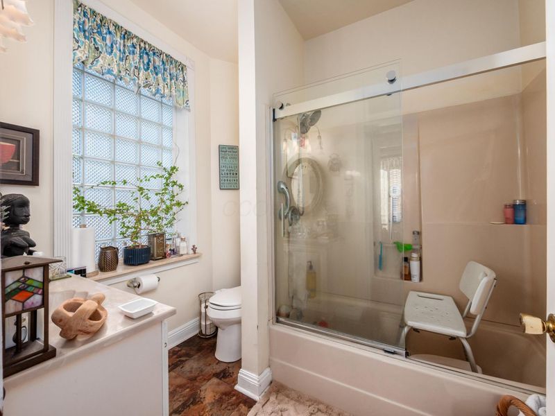 230 N 17th Street, Columbus, OH 43203 Photo 22