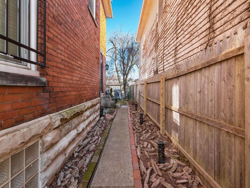 230 N 17th Street, Columbus, OH 43203 Photo 36