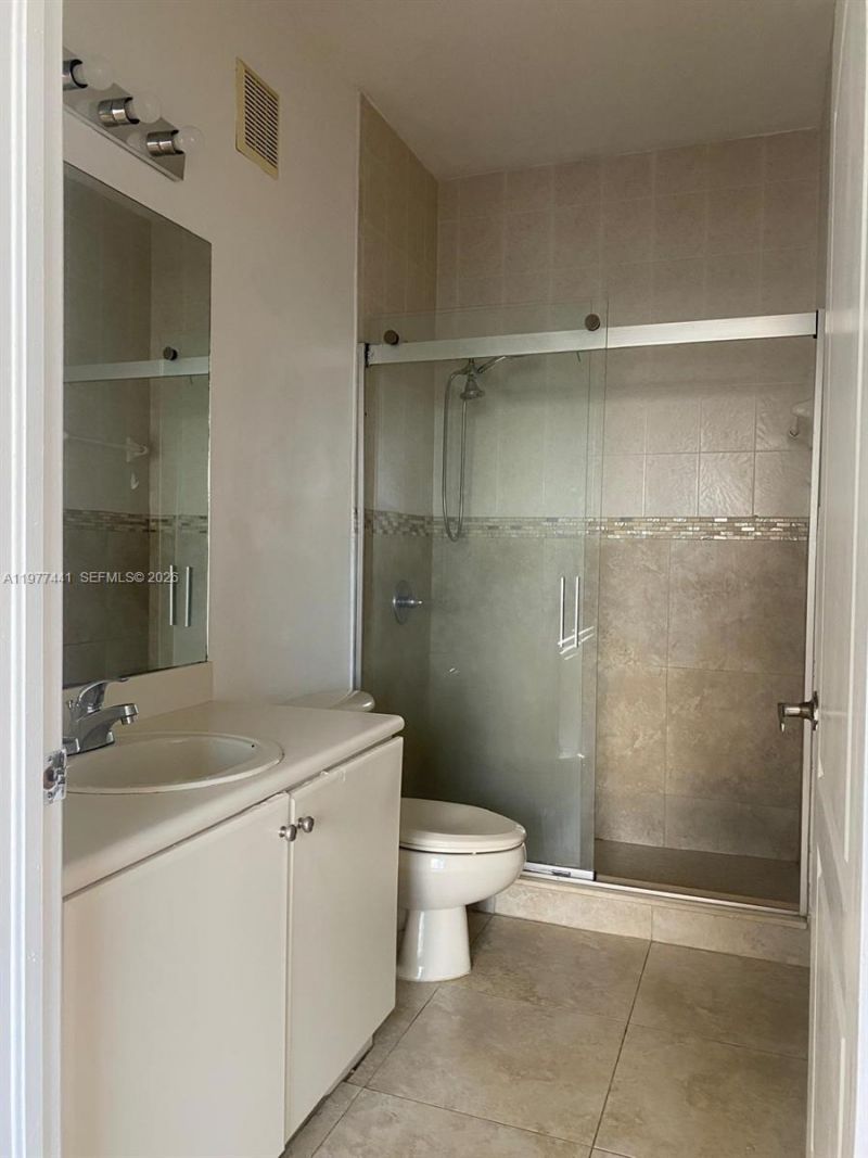17630 NW 73rd Ave, Unit 102-4, Hialeah, FL 33015 Photo
