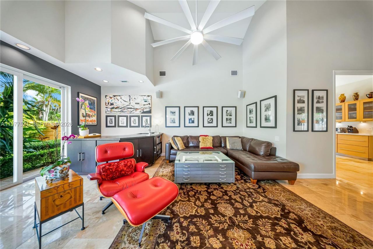 10101 SW 145th St, Miami, FL 33176 Photo