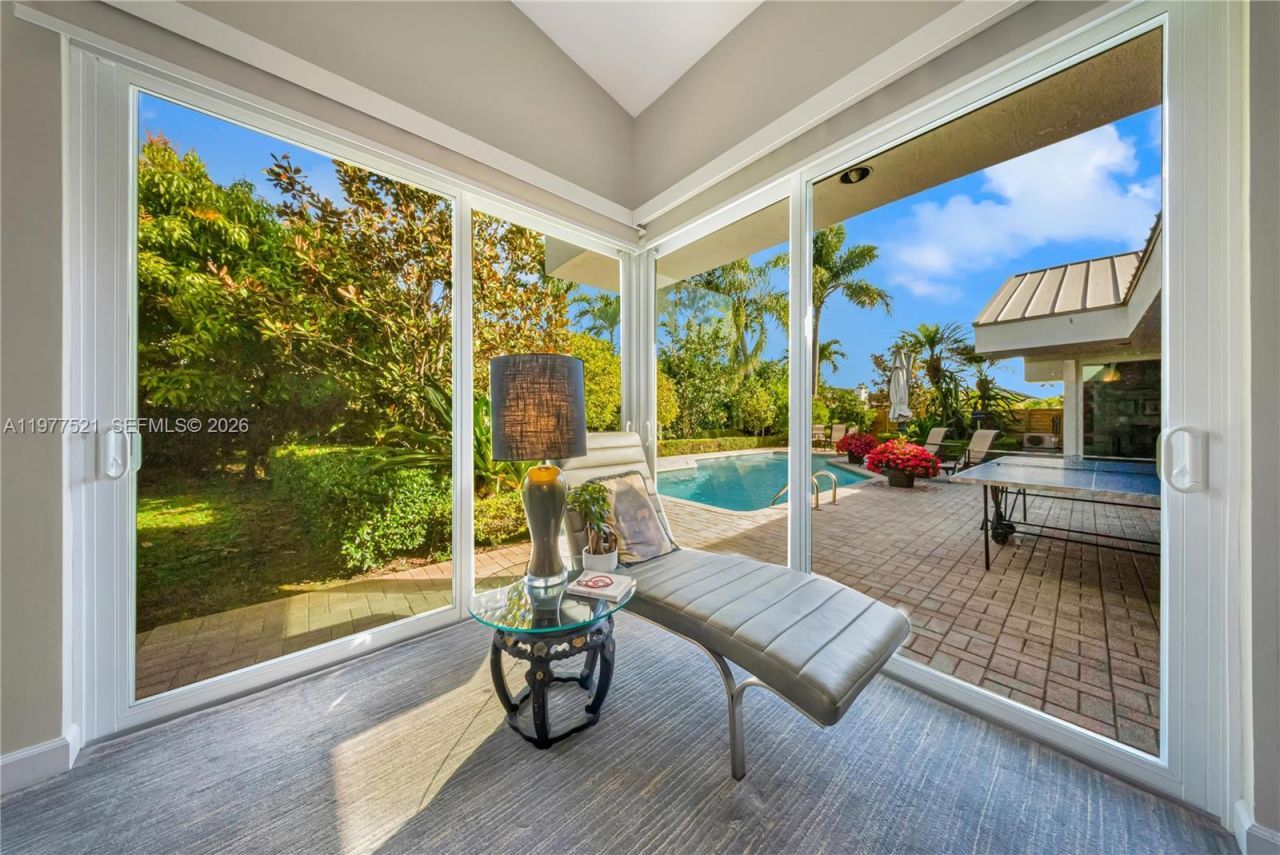 10101 SW 145th St, Miami, FL 33176 Photo