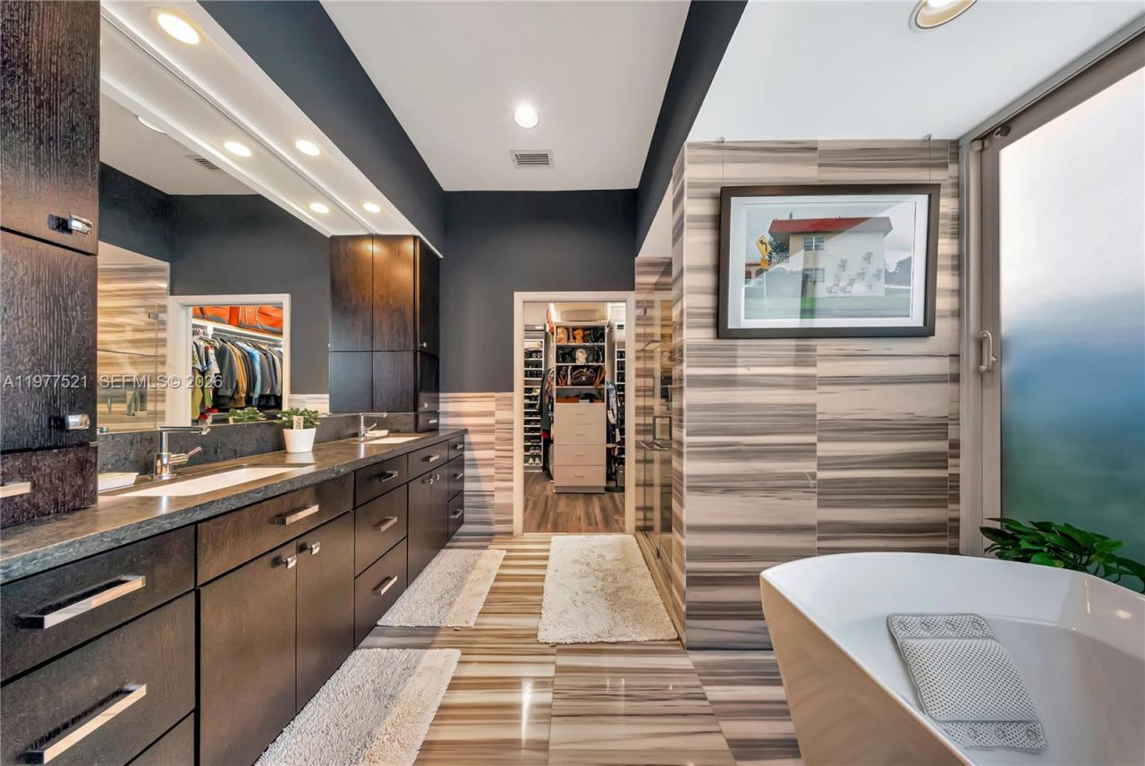 10101 SW 145th St, Miami, FL 33176 Photo