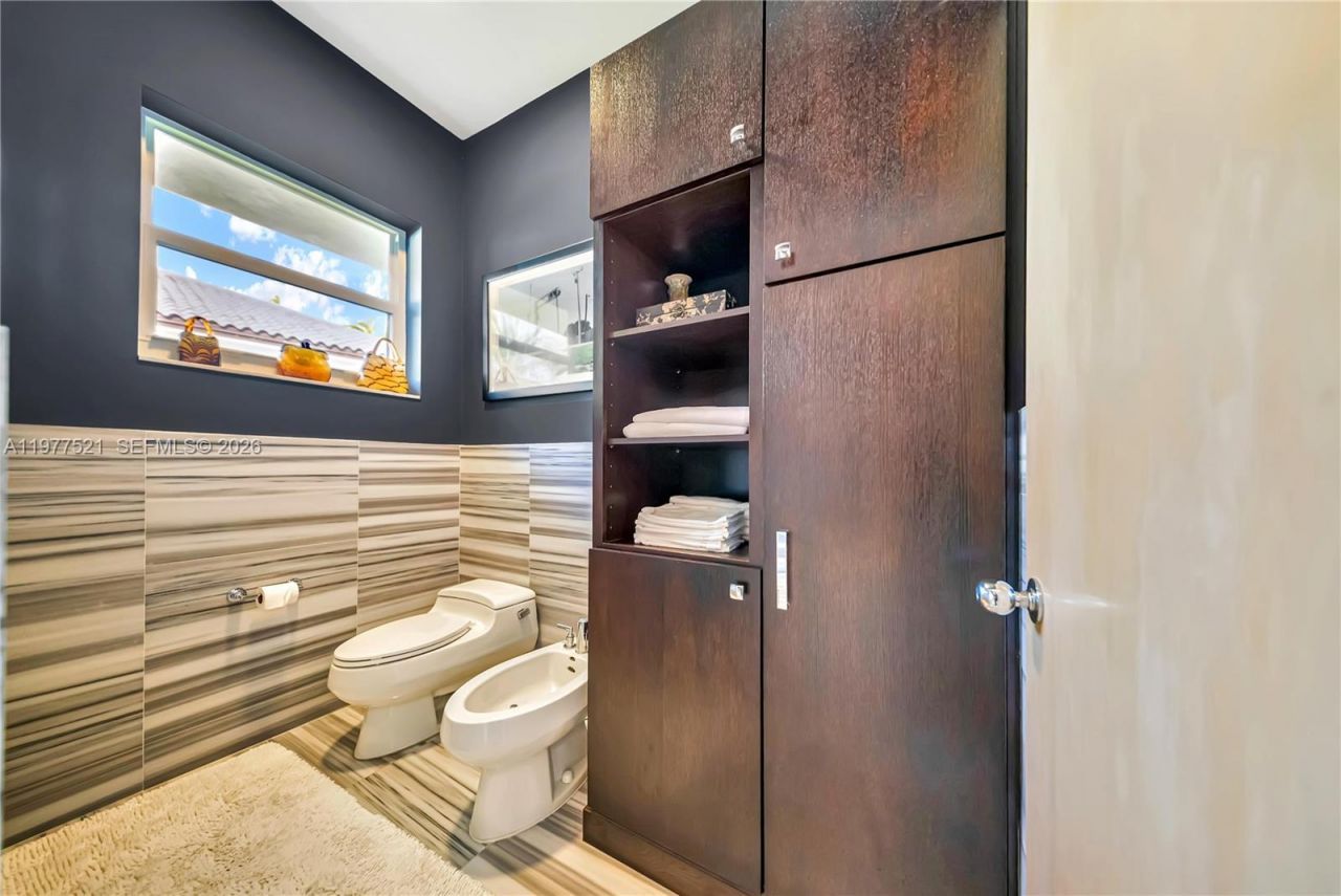 10101 SW 145th St, Miami, FL 33176 Photo