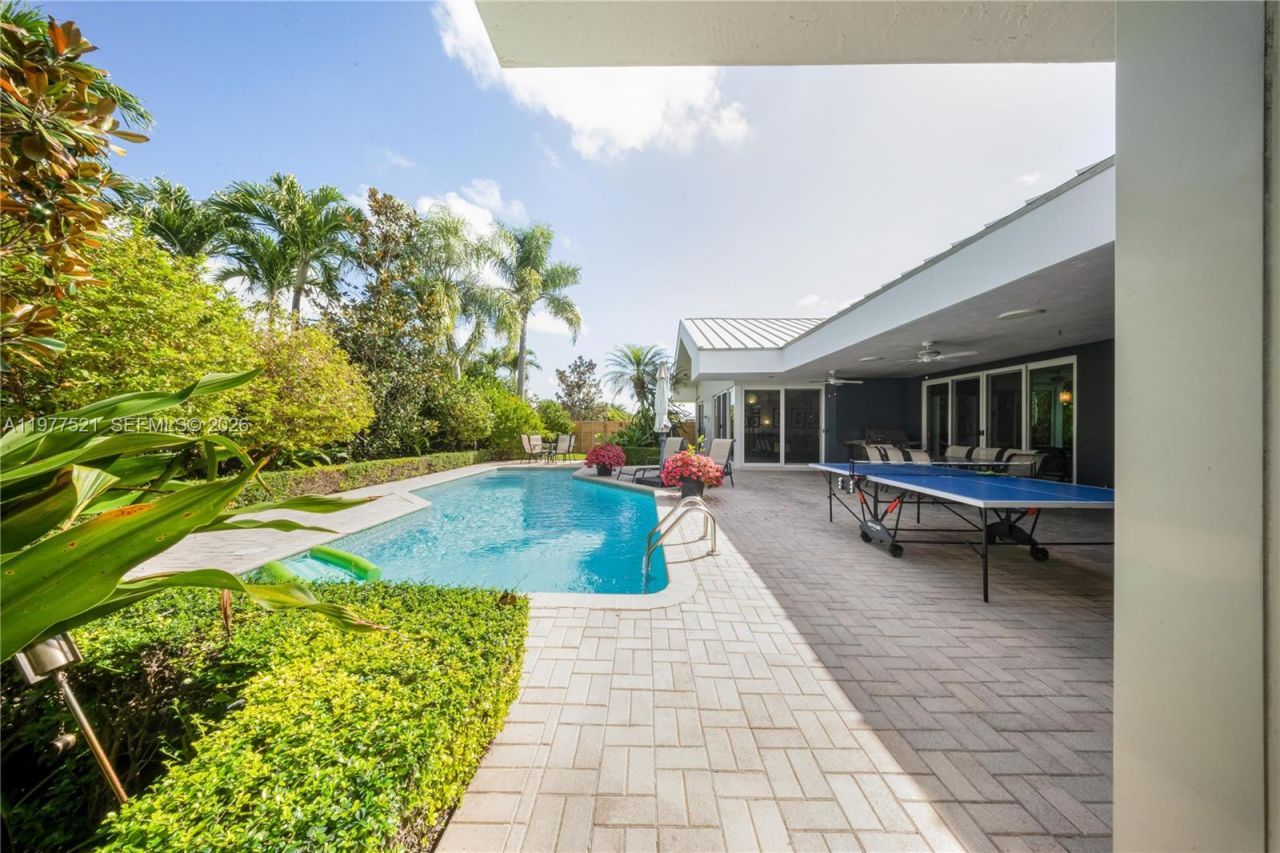 10101 SW 145th St, Miami, FL 33176 Photo