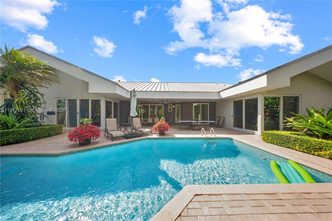 10101 SW 145th St, Miami, FL 33176 Photo