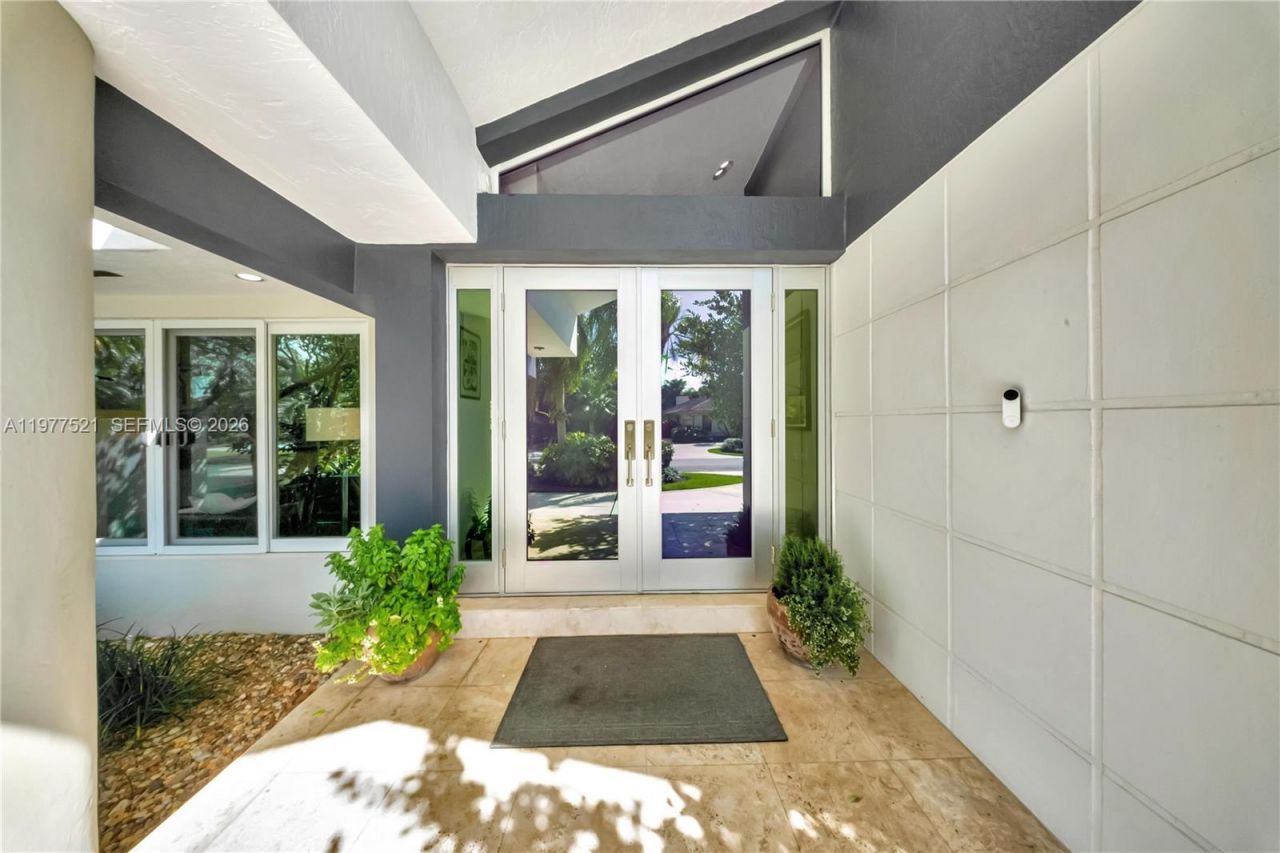 10101 SW 145th St, Miami, FL 33176 Photo