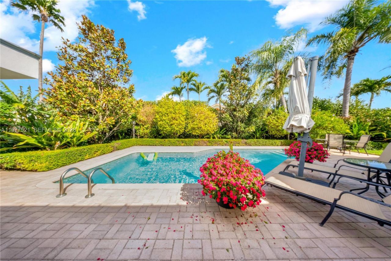 10101 SW 145th St, Miami, FL 33176 Photo