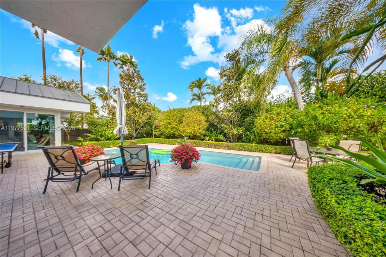 10101 SW 145th St, Miami, FL 33176 Photo