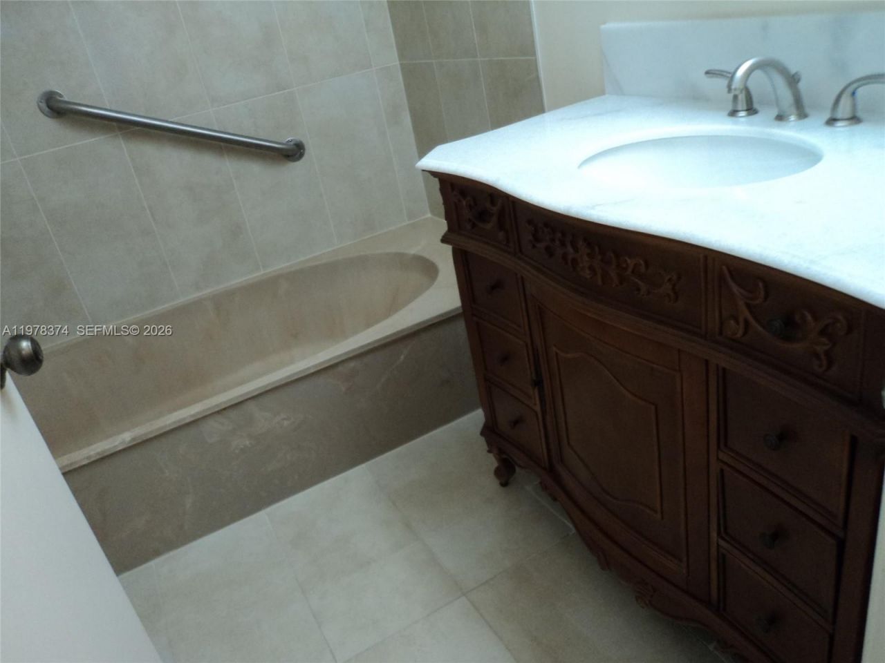 1301 NE 7th St, Unit 511, Hallandale Beach, FL 33009 Photo