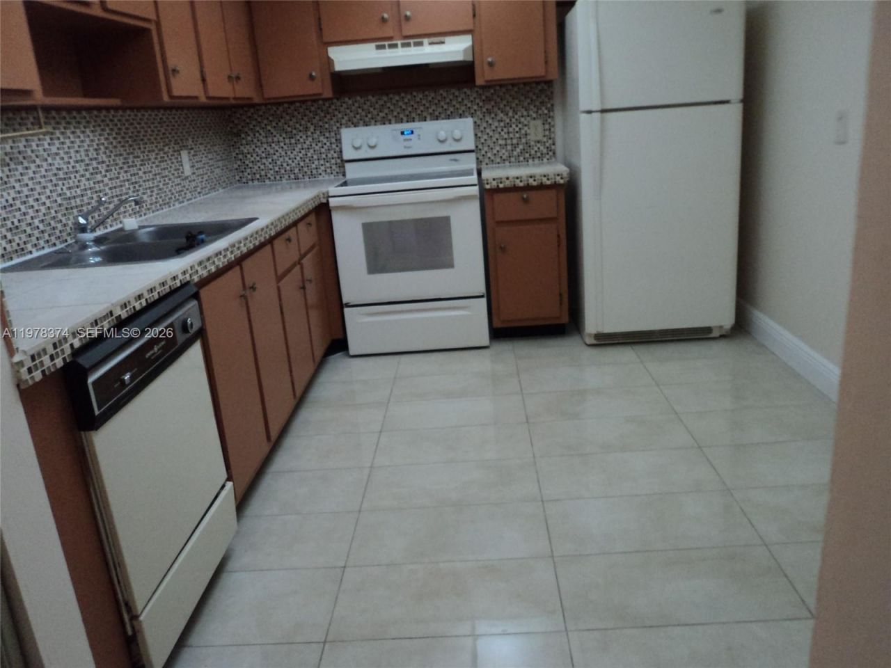 1301 NE 7th St, Unit 511, Hallandale Beach, FL 33009 Photo