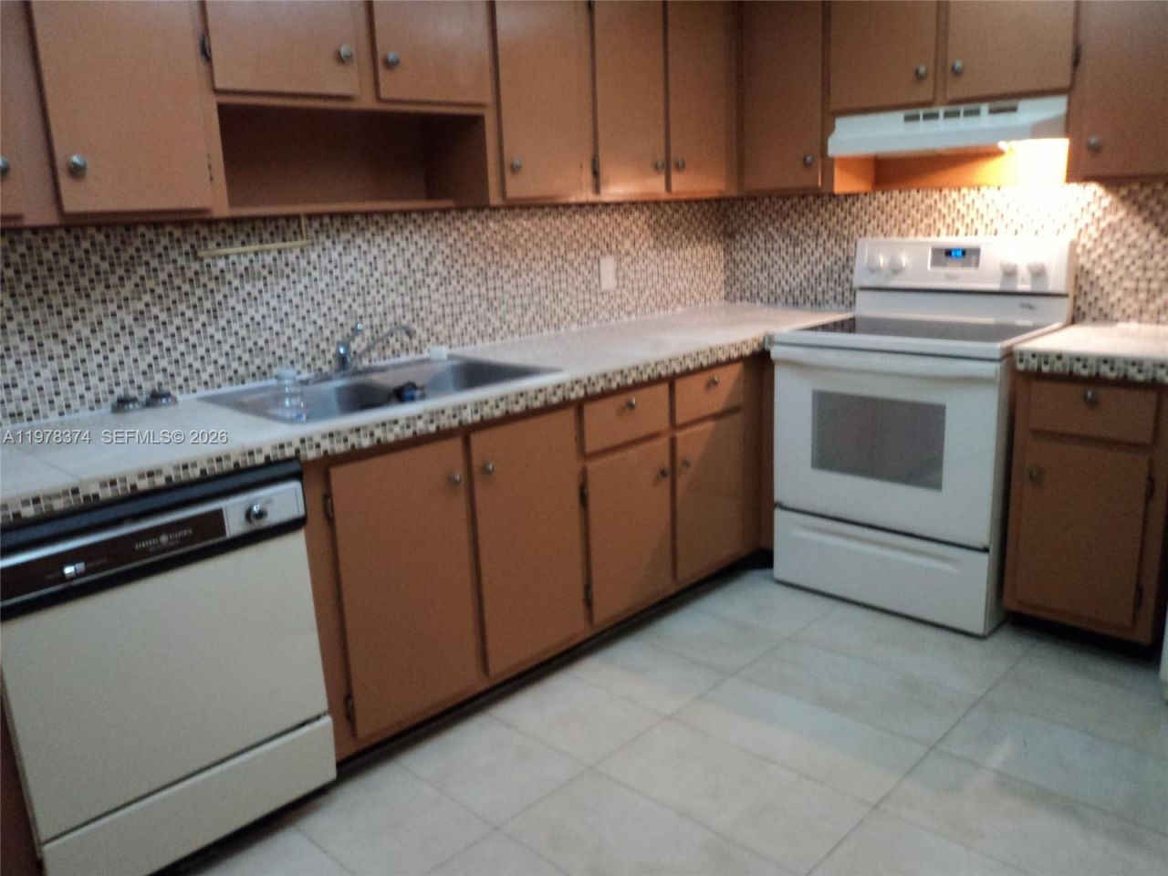 1301 NE 7th St, Unit 511, Hallandale Beach, FL 33009 Photo