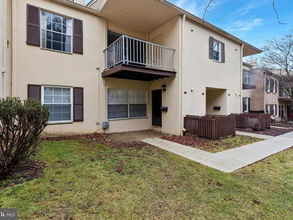 521 OLD FORGE CROSSING, DEVON, PA 19333