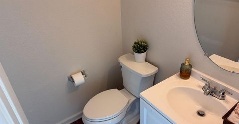 7 Naples, Sacramento, CA 95831 Photo
