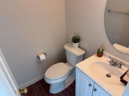 7 Naples, Sacramento, CA 95831 Photo