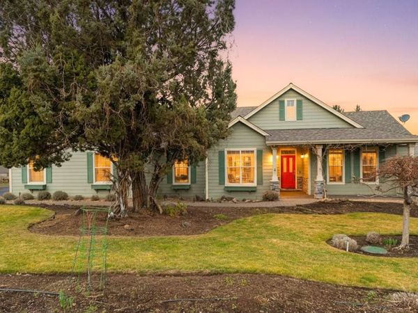 447 Highland Meadow Loop, Redmond, OR 97756