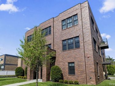 936 W 11 Mile Road, Royal Oak, MI 48067