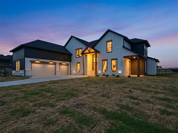 308 Ryker Lane, Gunter, TX 75058