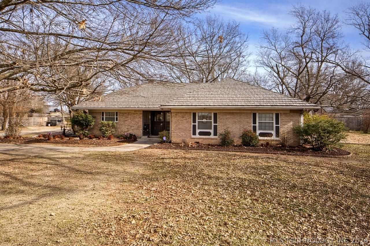 810 S Wood Avenue, Hominy, OK 74035 Main Photo