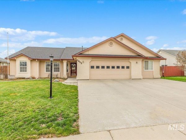 2805 E Umatilla Dr, Nampa, ID 83686