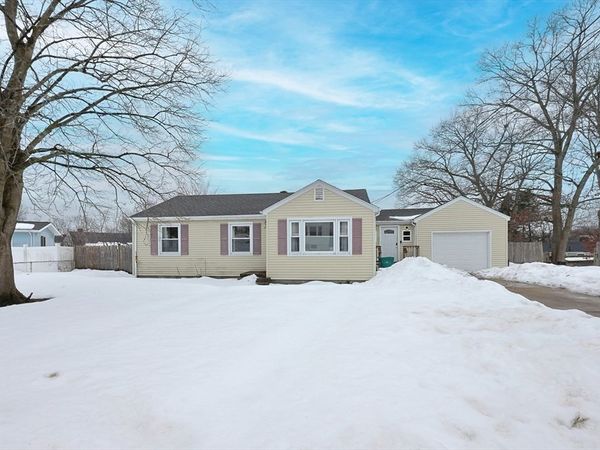 338 Mendon Rd, Attleboro, MA 02703