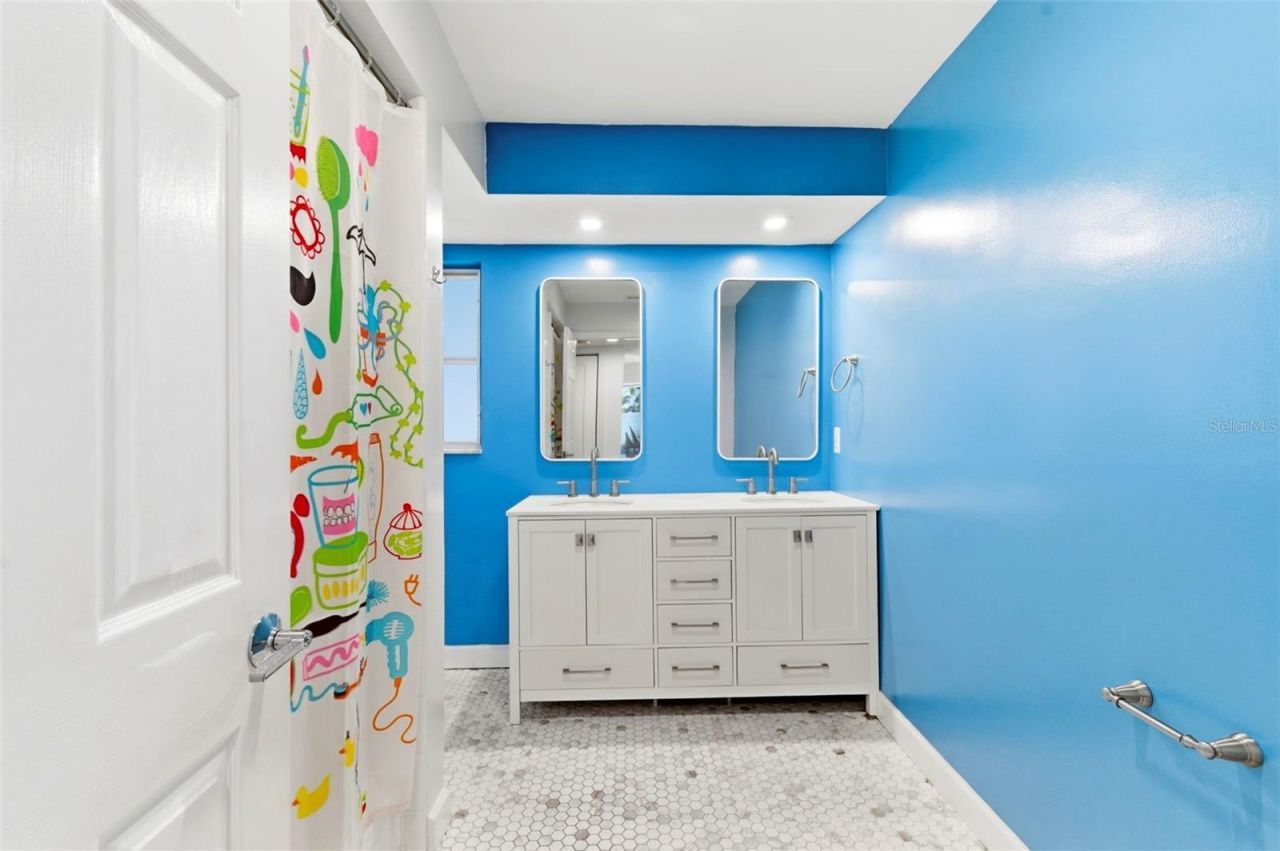 4179 38th Way S, Saint Petersburg, FL 33711 Photo