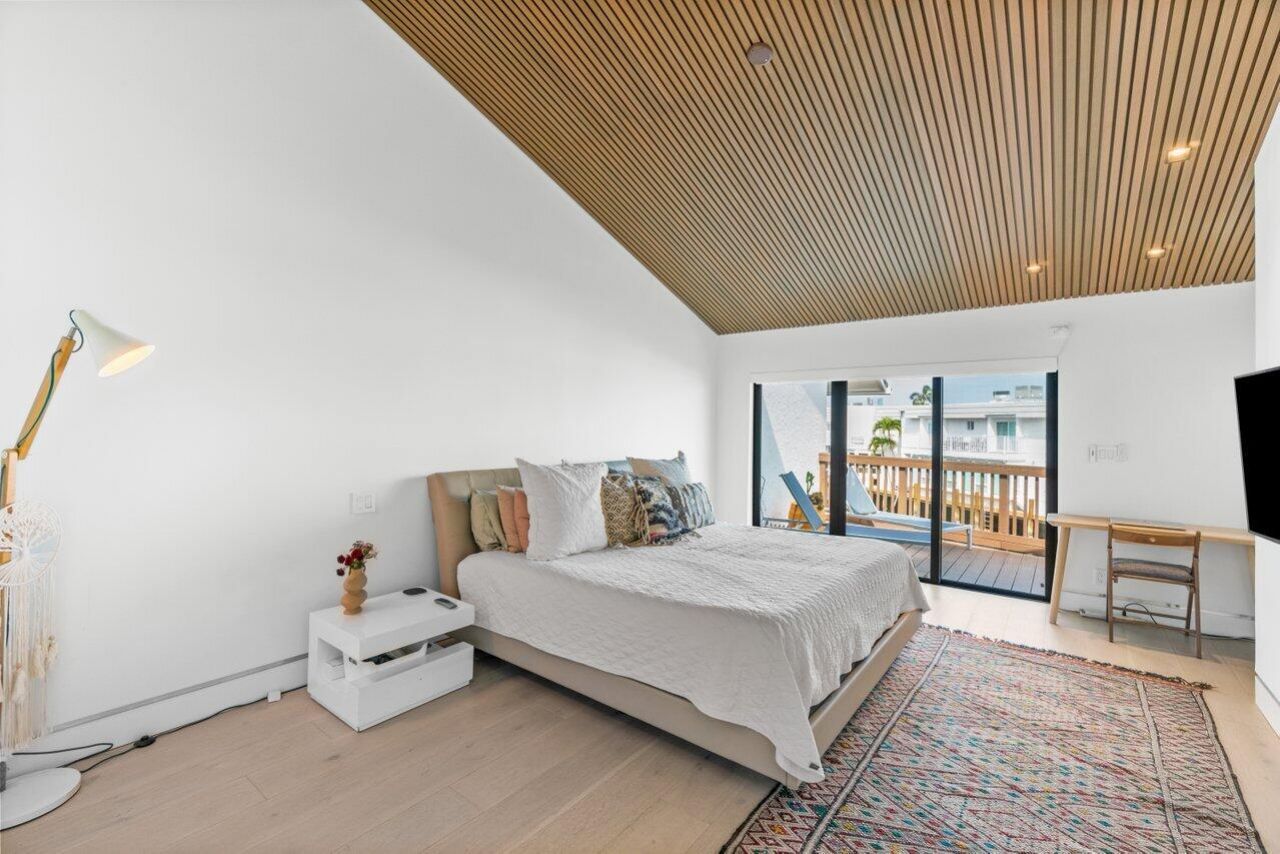 1037 Boca Cove Lane, Highland Beach, FL 33487 Photo