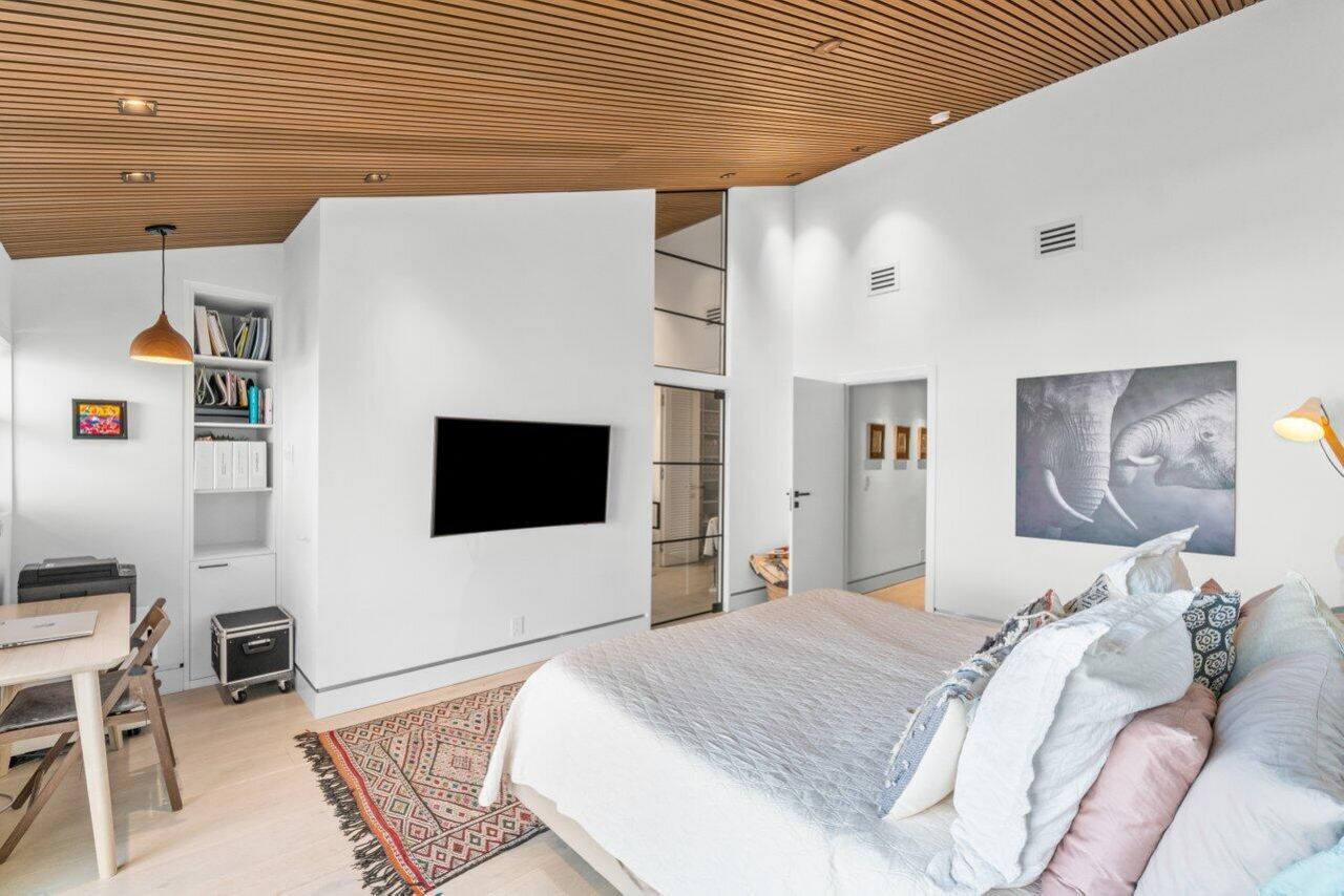 1037 Boca Cove Lane, Highland Beach, FL 33487 Photo