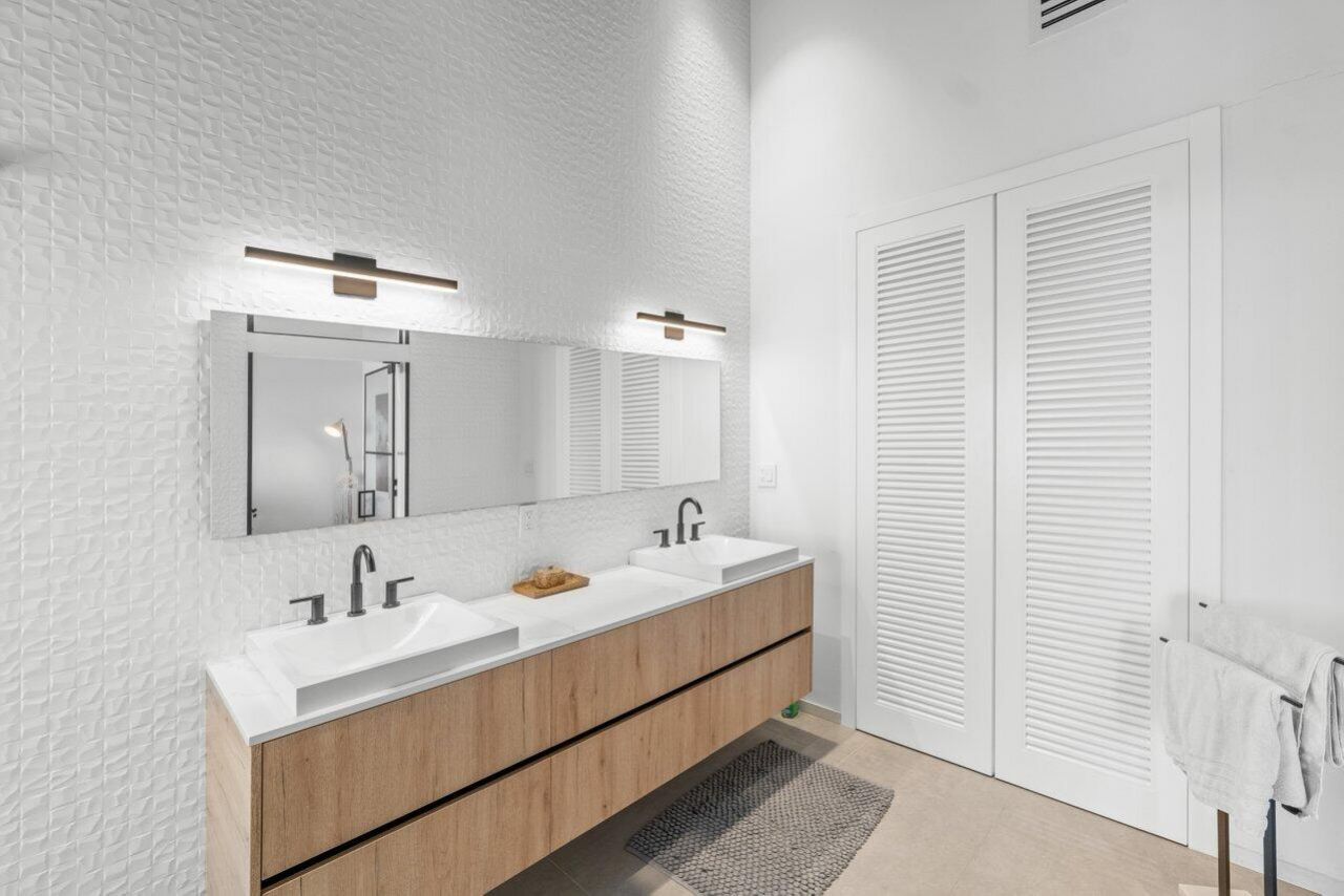 1037 Boca Cove Lane, Highland Beach, FL 33487 Photo