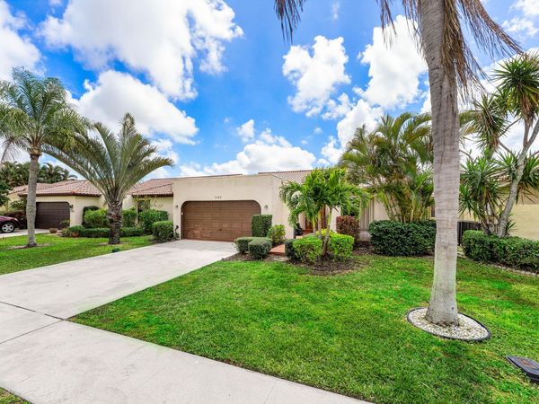 7587 Solimar Circle, Boca Raton, FL 33433