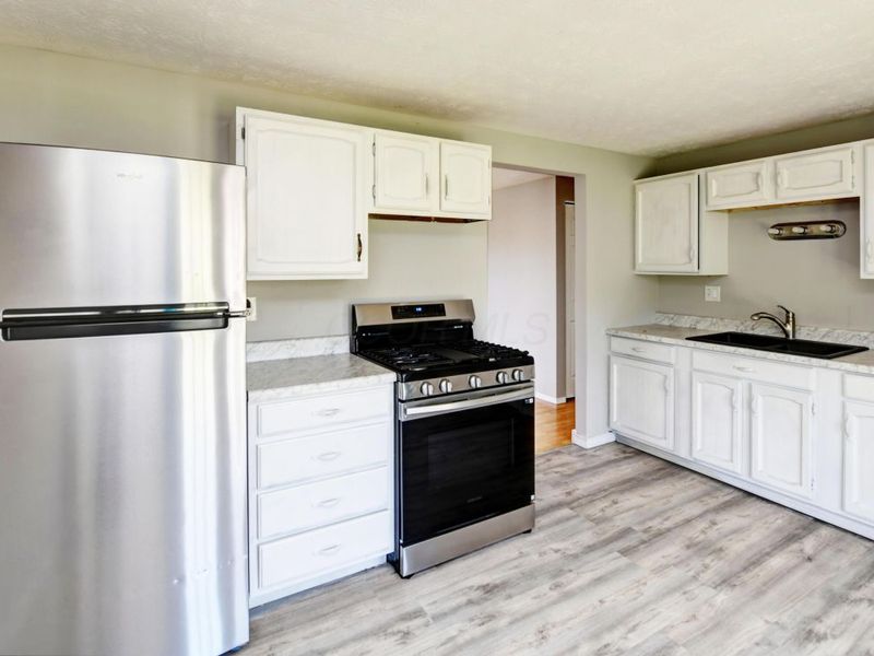 1722 Hollow Run Drive, Columbus, OH 43223 Photo 12