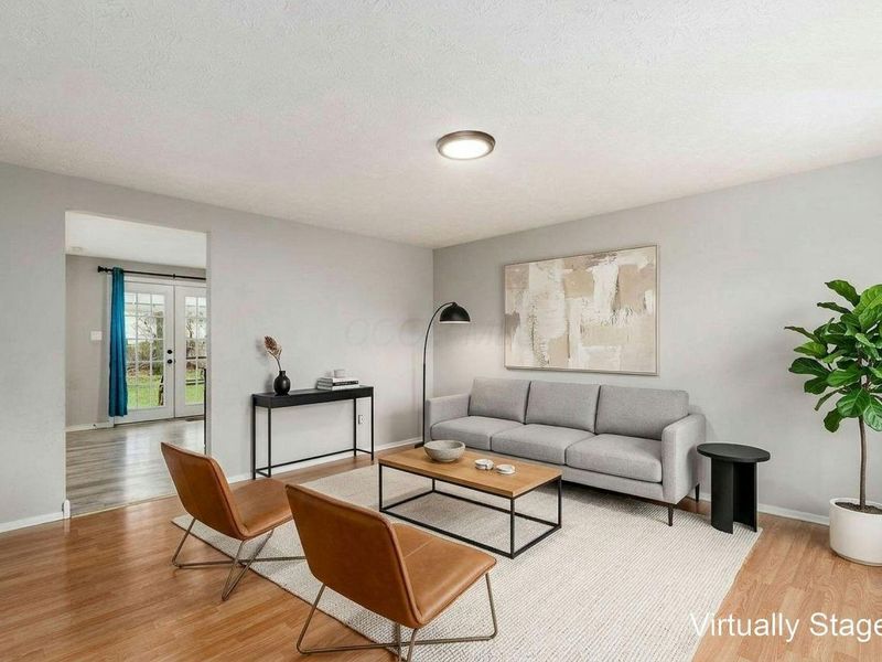 1722 Hollow Run Drive, Columbus, OH 43223 Photo 4