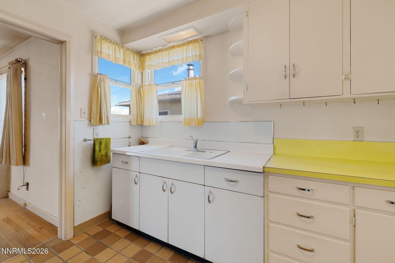 755 Balzar Circle, Reno, NV 89502 Photo