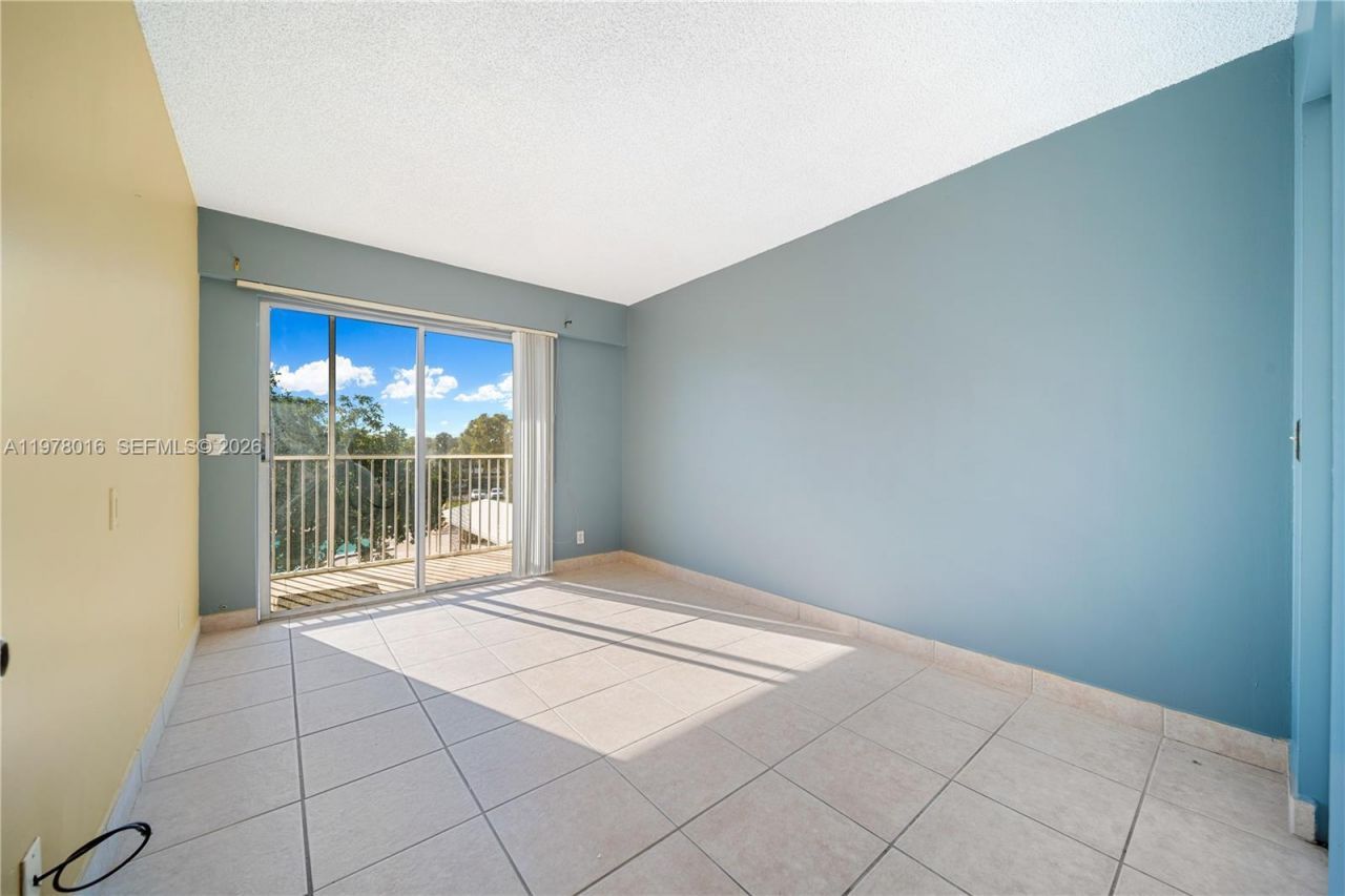 13455 SW 3rd St , Unit 302S, Pembroke Pines, FL 33027 Photo
