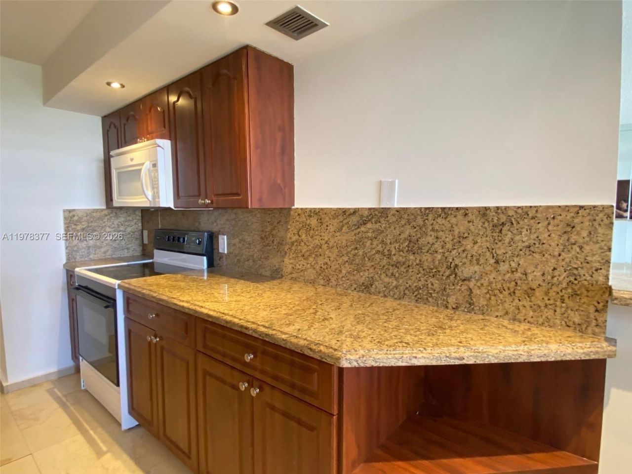 1890 S Ocean Dr, Unit 408, Hallandale Beach, FL 33009 Photo