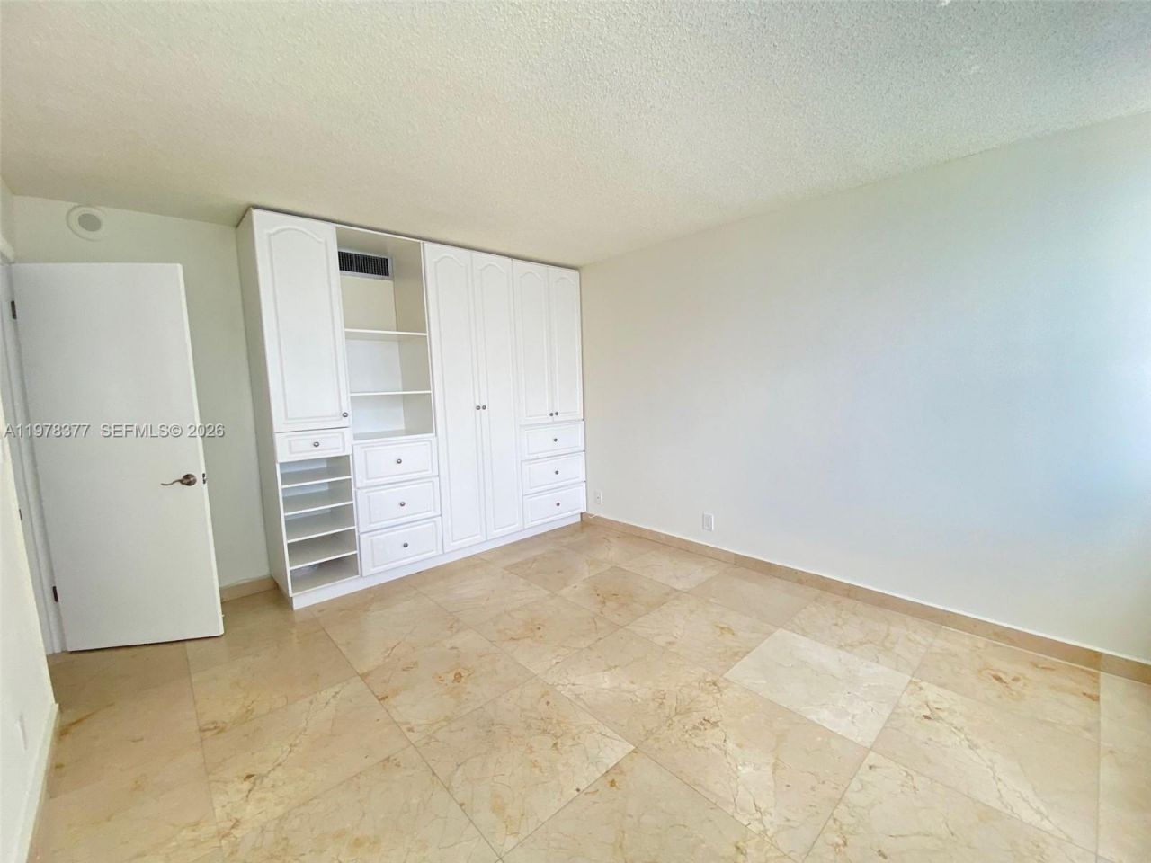 1890 S Ocean Dr, Unit 408, Hallandale Beach, FL 33009 Photo