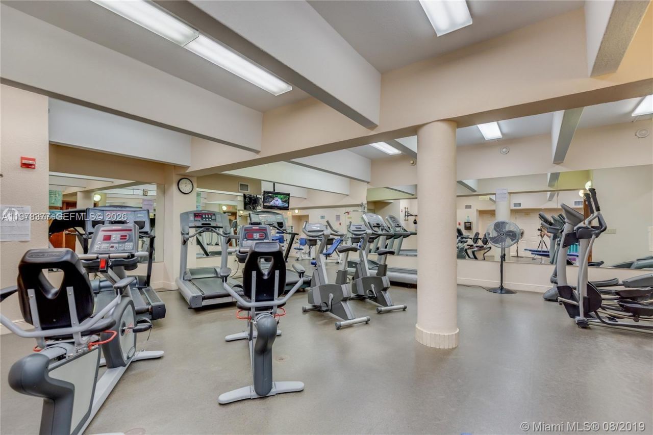 1890 S Ocean Dr, Unit 408, Hallandale Beach, FL 33009 Photo