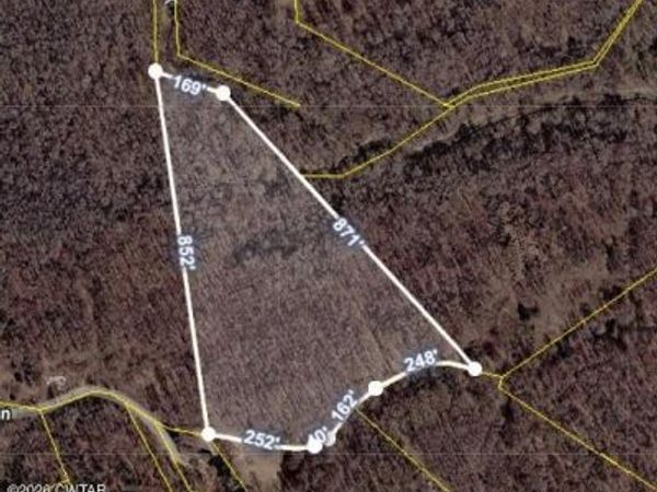 000 Lands End Lane , Wildersville, TN 38388