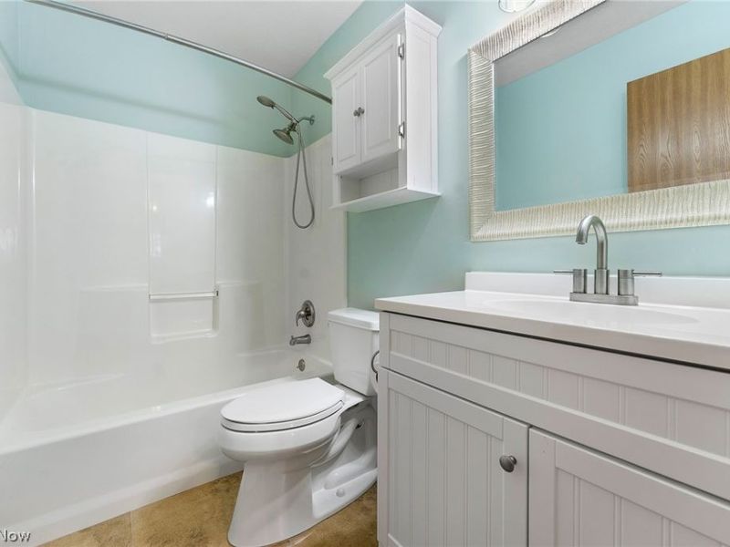 929 Auburn Hills Drive, Unit 1, Boardman, OH 44512 Photo 18